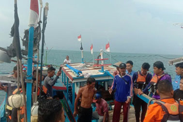 Basarnas Masih Mencari Seorang Nelayan yang Hilang di Pantai Tapak Paderi Bengkulu