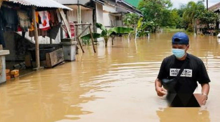 Curah Hujan Tinggi, Banjir Melanda Di Rokan Hilir 1.750 Warga Mengungsi