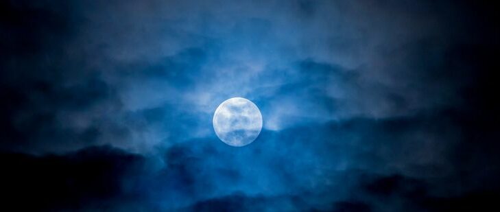 Fenomena Super Blue Moon Terjadi 30-31 Agustus, Jam Berapa?