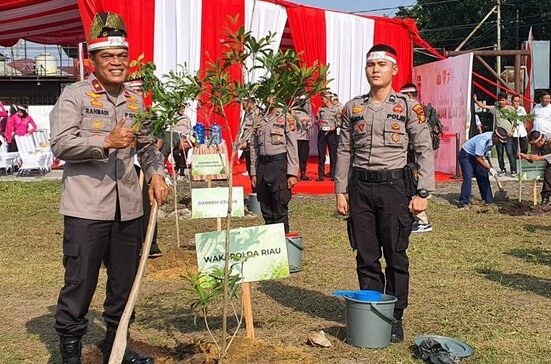 Tanam Lebih dari 45 Ribu Pohon di Riau untuk Jaga Ekosistem