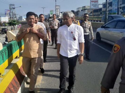 Pemeriksaan Flyover Jalan Sudirman Pekanbaru yang Dikabarkan Retak