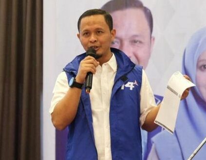 Demokrat Riau Mengklaim Masyarakat Kecewa dan Mencopot Baliho Anies