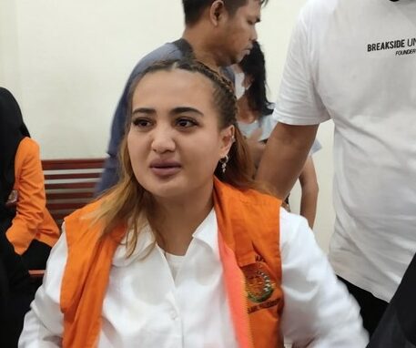 Lina Mukherjee Dituntun 2 Tahun Penjara Terkait Konten Makan Babi