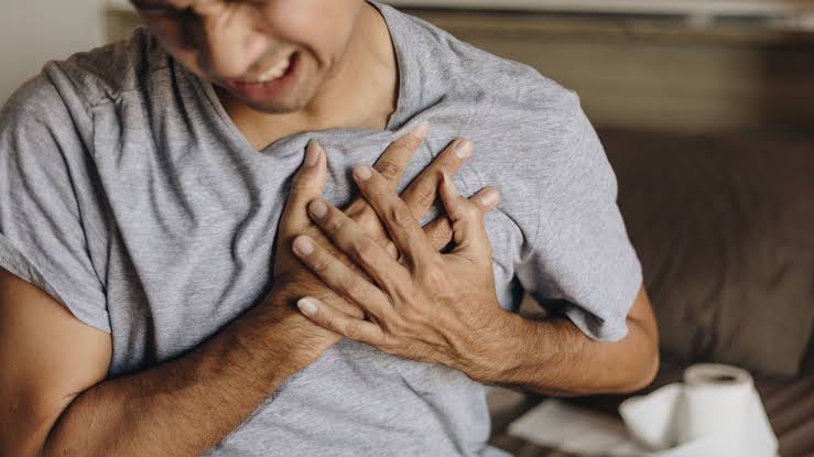 Memahami Perbedaan Antara Serangan Jantung dan GERD
