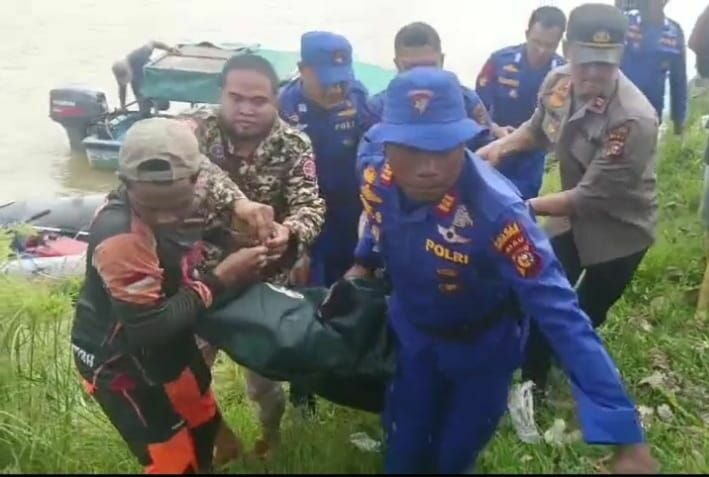Pria yang Terlempar ke Sungai Kampar Ditemukan dalam Keadaan Meninggal Dunia