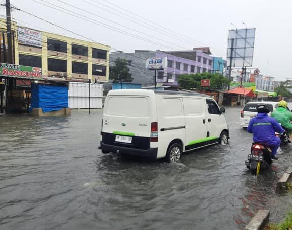 Antisipasi Ancaman Banjir dan Longsor: Prakiraan Hujan di Pekan Ini untuk Kota Pekanbaru