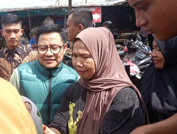 Lawatan Cawapres Muhaimin ke Pasar Pagi Arengka Pekanbaru, Sorak AMIN Bergema